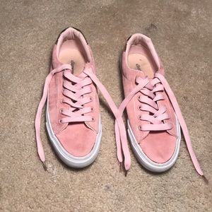 Pink w gold shoes